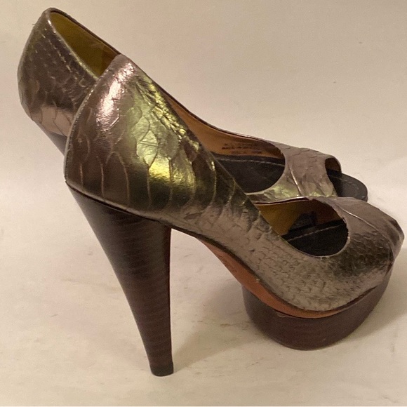 BCBG Max Azria Metallic Snakeskin Sz 6 open toe Platform Stiletto Pumps - Picture 2 of 5